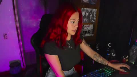 Snapshot of dakota_crab chatting on February 21, 12:05 am Dakota Crab online show from February 21, 12:05 am