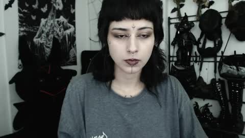 dakota online show from May 28, 2:20 am