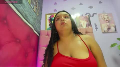 Snapshot of dakotaks chatting on October 9, 4:38 am Mariana online show from October 9, 4:38 am