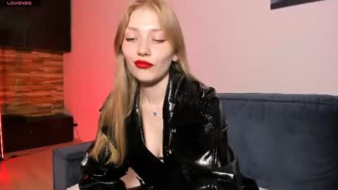 Dakota online show from June 18, 4:34 pm