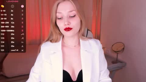 Snapshot of dakotamabs chatting on September 28, 9:58 am Dakota online show from September 28, 9:58 am