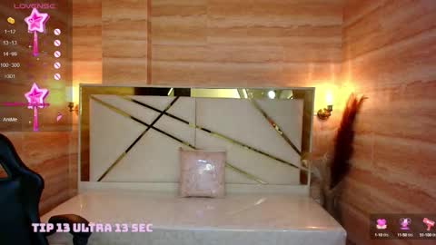 Snapshot of dakotha_v chatting on October 3, 3:22 am Dakotha online show from October 3, 3:22 am