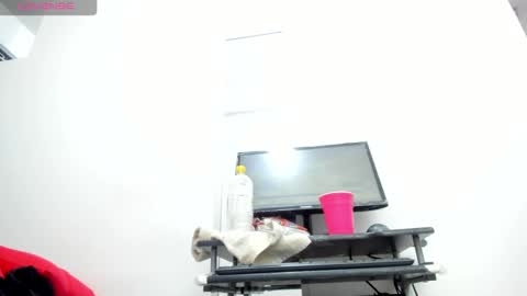  Ren  online show from December 16, 12:48 am