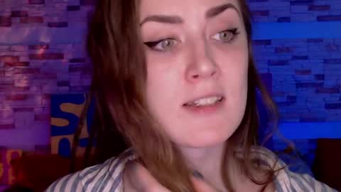Dalia  online show from May 15, 10:29 am