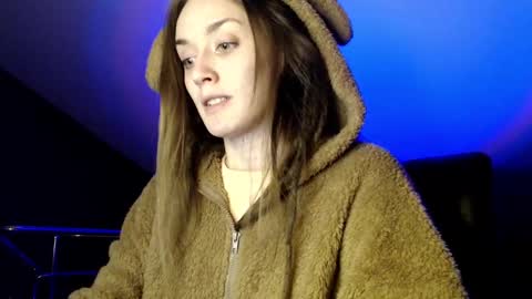 Dalia  online show from December 3, 3:11 pm