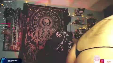 Snapshot of dalia_vorhees chatting on December 3, 4:02 am dalia_vorhees online show from December 3, 4:02 am