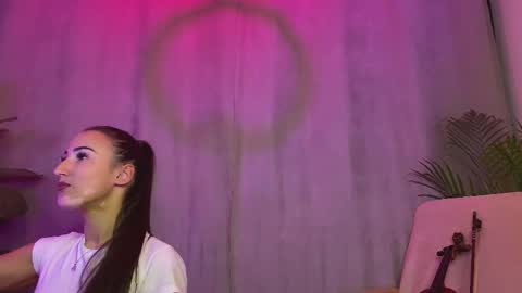 dalmatian_girl online show from December 22, 7:50 pm