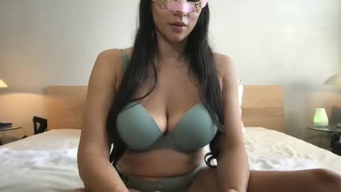 Damira Lux online show from January 11, 8:10 pm