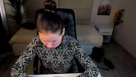 Snapshot of dana_dom chatting on February 19, 2:23 am Dana Dom online show from February 19, 2:23 am