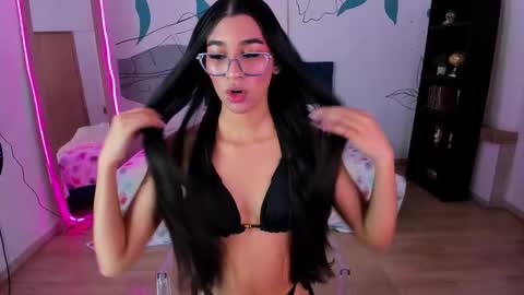 Snapshot of dana_paula chatting on October 27, 12:22 pm dana_paula online show from October 27, 12:22 pm