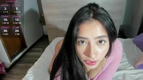 Snapshot of danay_01 chatting on December 17, 11:38 pm danay_01 online show from December 17, 11:38 pm