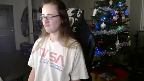 Snapshot of dancingcanadian chatting on December 21, 2:52 am DancingCanadian online show from December 21, 2:52 am