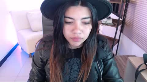 Snapshot of dangel_noir6 chatting on October 15, 11:46 am Veronica online show from October 15, 11:46 am