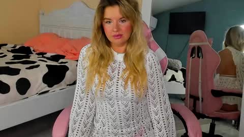 Snapshot of dangerous_lioness_ chatting on January 28, 1:29 am Kali online show from January 28, 1:29 am
