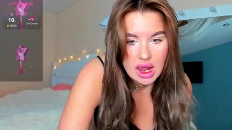 Snapshot of dangerous_lioness_ chatting on February 13, 1:40 am Kali online show from February 13, 1:40 am