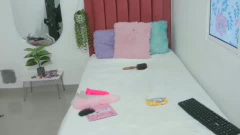 daniela_lan online show from October 23, 11:05 am