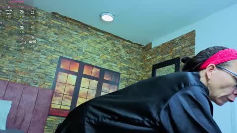 Snapshot of daniela_xue chatting on October 10, 9:20 pm lorena online show from October 10, 9:20 pm