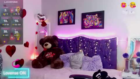 daniela online show from March 8, 2:49 pm