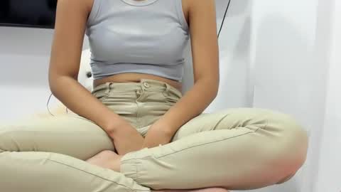 Snapshot of danielaa_foxx chatting on March 5, 1:21 am danielaa_foxx online show from March 5, 1:21 am