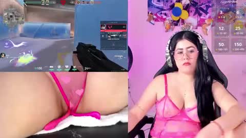 Snapshot of danielamendez__ chatting on October 2, 2:55 pm Dani online show from October 2, 2:55 pm