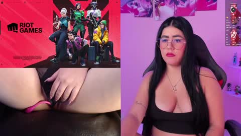 Snapshot of danielamendez__ chatting on December 3, 12:59 pm Dani online show from December 3, 12:59 pm