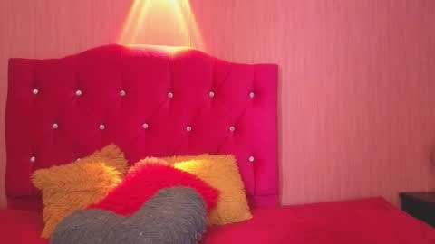 danielamonroe online show from December 4, 10:43 pm