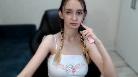 Daniella Martin online show from December 27, 11:17 am