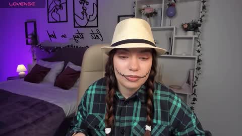 Daniella online show from October 22, 11:59 am