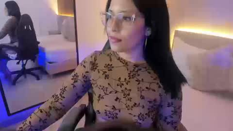 D A N I online show from March 5, 12:17 am