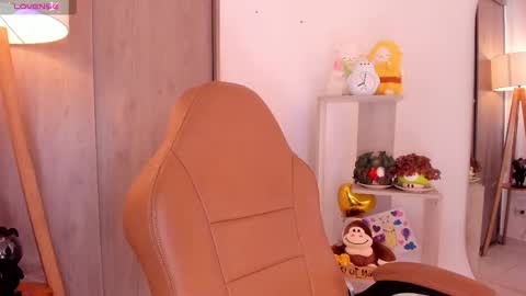 Snapshot of daniellerose_ chatting on September 12, 9:00 pm Danielle Rose online show from September 12, 9:00 pm