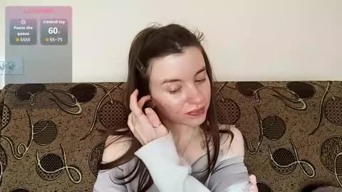 Mia online show from February 18, 8:24 am