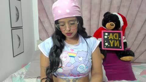 DaniiBelluci  online show from December 4, 3:53 am