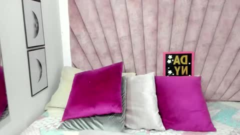 DaniiBelluci  online show from January 8, 6:01 pm