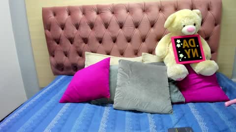 DaniiBelluci  online show from February 7, 4:59 am