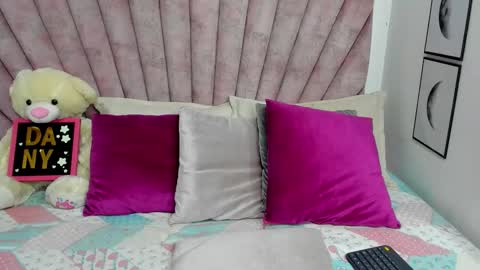   Danii Belluci  online show from February 27, 4:45 am