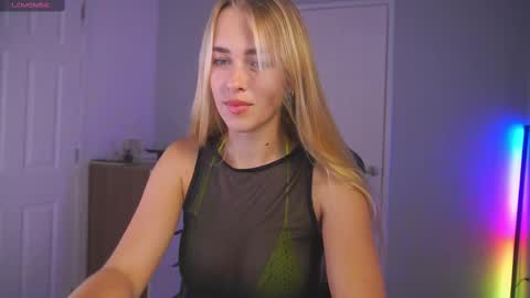 Snapshot of danikadillan chatting on March 4, 1:34 am Hi my name is Anna. Please say hello I like to chat with you. If u have request use Tip option .Thank you online show from March 4, 1:34 am