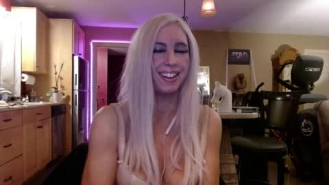 DanikaWhite69 online show from April 17, 10:50 am