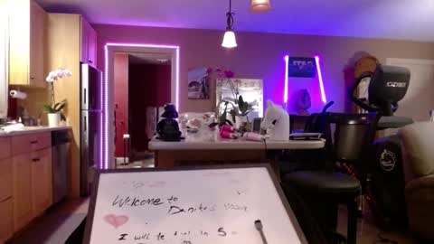 DanikaWhite69 online show from November 18, 11:11 am