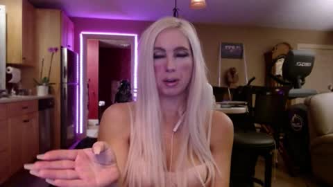 DanikaWhite69 online show from December 25, 4:22 am