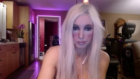 DanikaWhite69 online show from February 19, 8:01 am