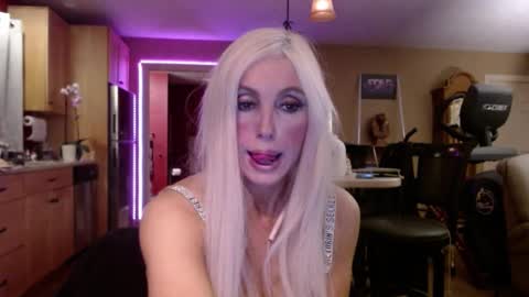 DanikaWhite69 online show from January 21, 6:00 am