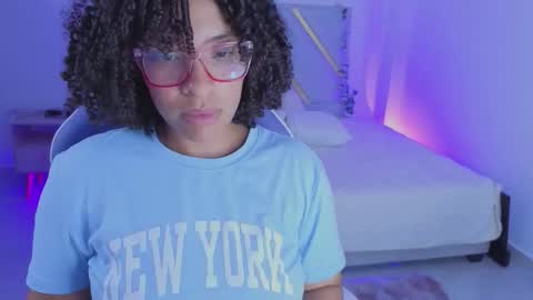 Snapshot of danna_berry chatting on October 29, 4:53 pm DannaBerry online show from October 29, 4:53 pm