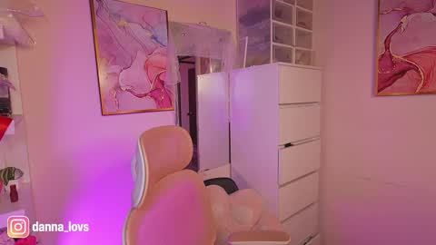 Snapshot of danna_lovs chatting on September 8, 5:23 pm Danna Lovs online show from September 8, 5:23 pm