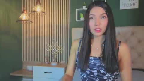 danna_peters online show from January 13, 8:02 pm