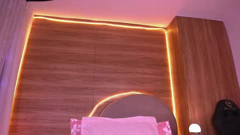 Danna Berlin  online show from April 11, 7:17 pm