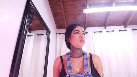 Danna Berlin  online show from January 11, 7:05 pm