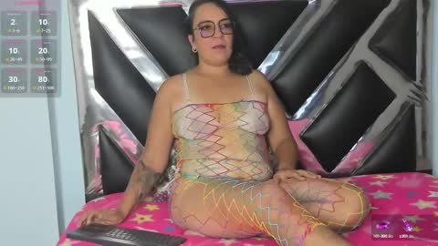 Danna online show from February 13, 1:50 am
