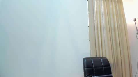 DannaHadid online show from February 26, 7:08 pm