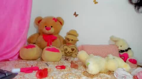 Danna Sofia jeins online show from October 3, 9:58 am