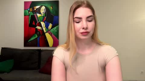 Snapshot of dannamissss chatting on December 22, 9:31 pm dannamissss online show from December 22, 9:31 pm